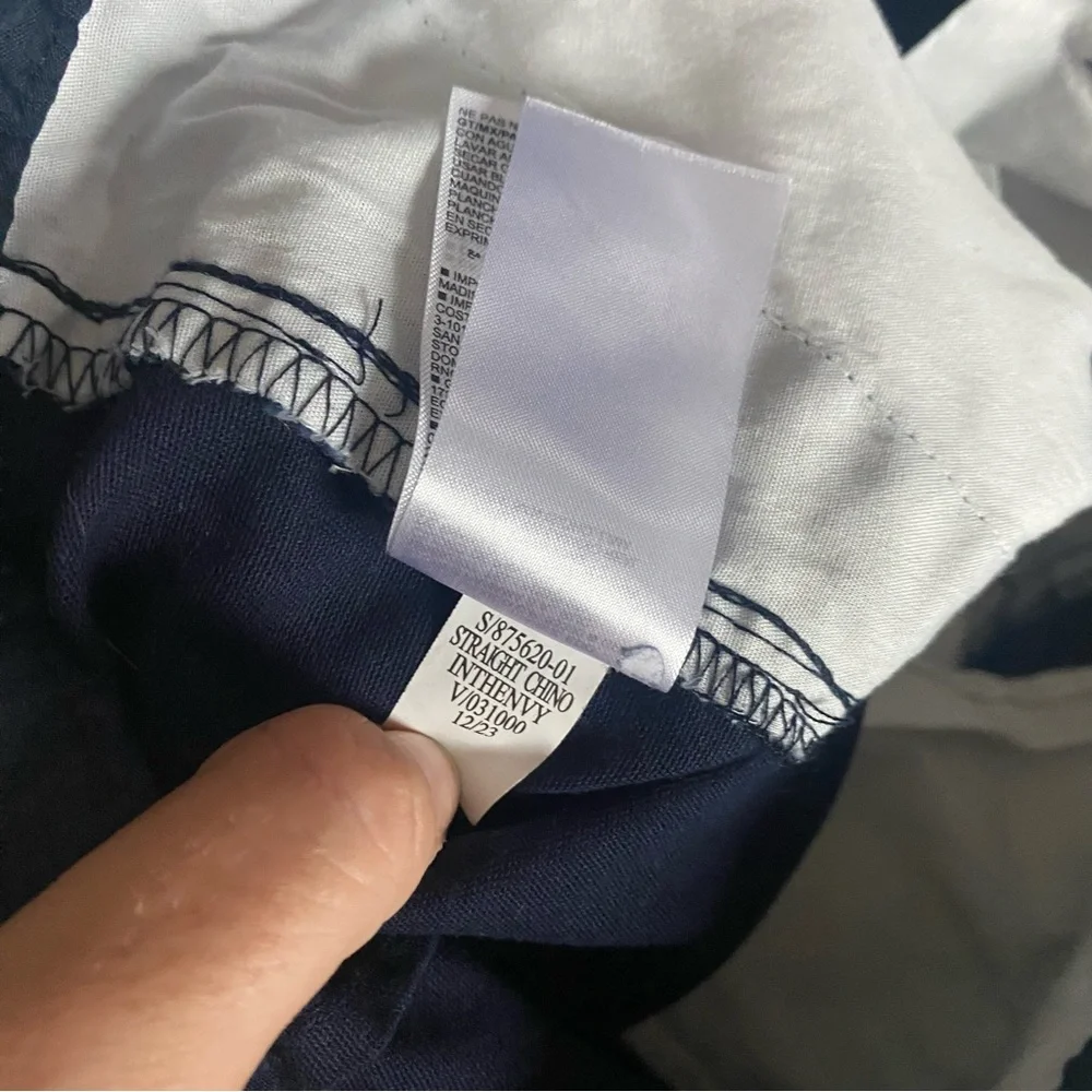 Boys Old Navy straight chino Pants in the navy size 12